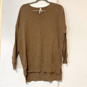 Dreamers | Size M | Burnt Orange V-Neck Sweater